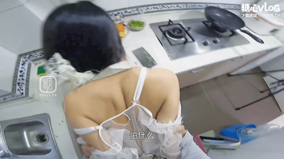 [Tame凛]家庭乱伦 和怀孕的嫂子一起“做饭” 天天操都不腻[1V+1P/1.22G]-2.gif